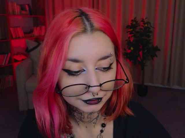 MistressMarcelline webcam