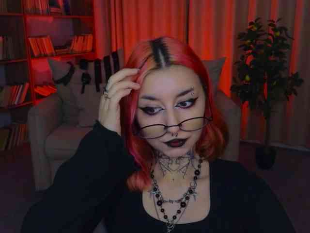 MistressMarcelline webcam