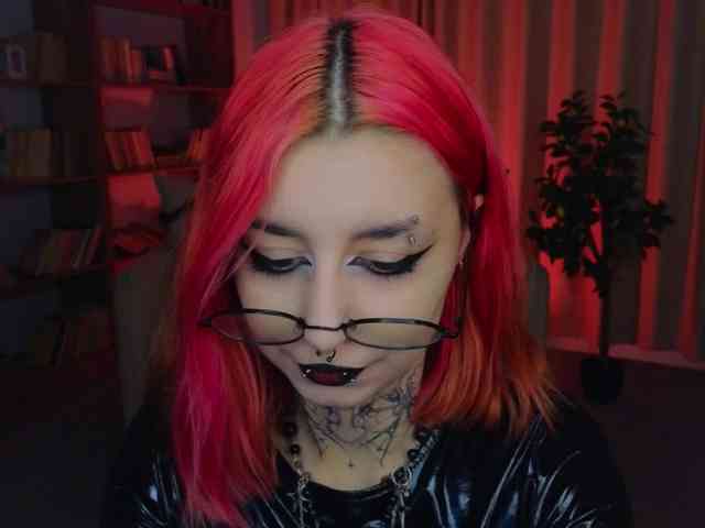 MistressMarcelline webcam