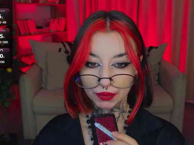 MistressMarcelline webcam