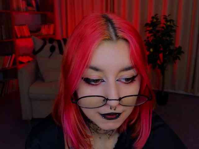 MistressMarcelline webcam