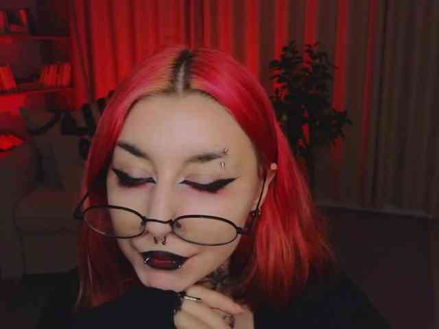 MistressMarcelline webcam