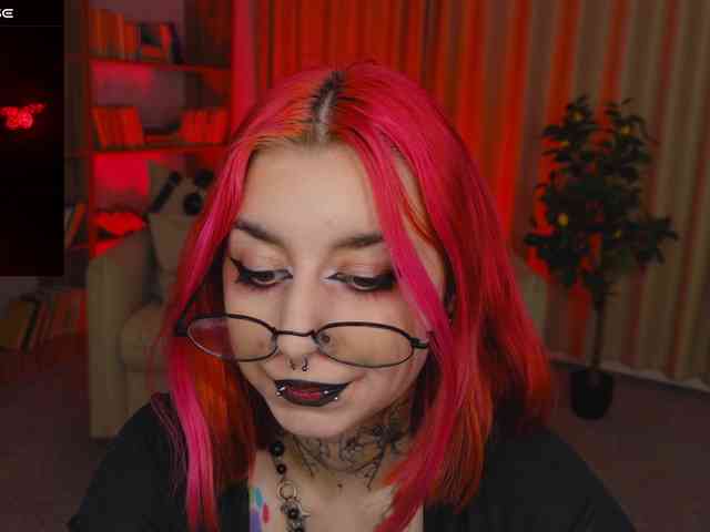 MistressMarcelline webcam