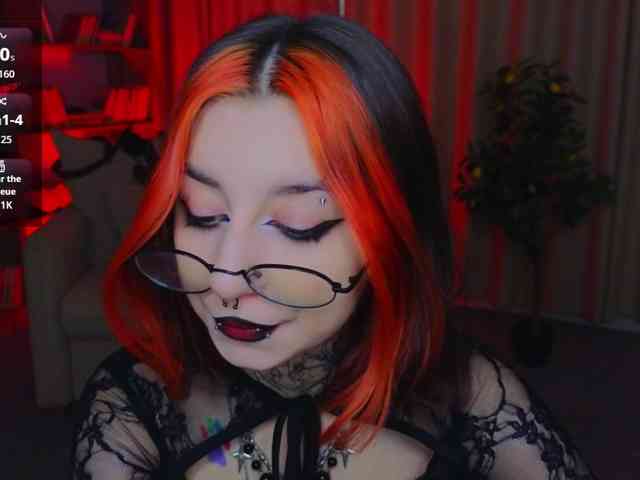 MistressMarcelline webcam