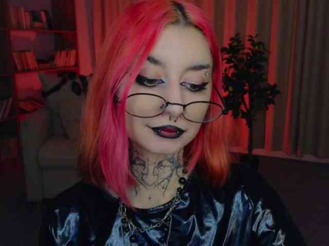 MistressMarcelline webcam