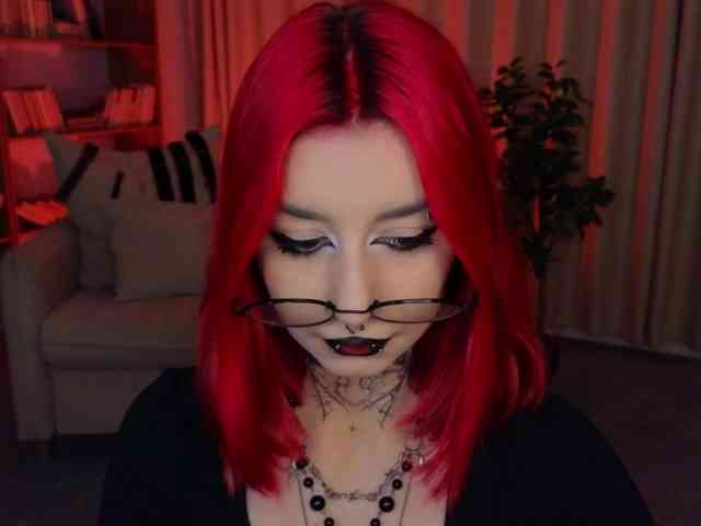 MistressMarcelline webcam