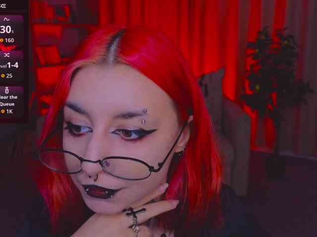 MistressMarcelline webcam
