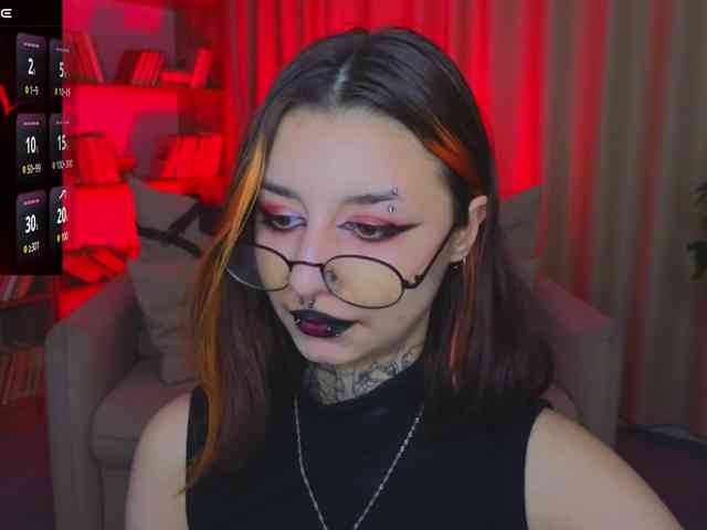 MistressMarcelline webcam