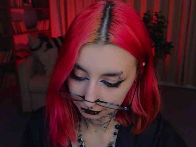 MistressMarcelline webcam