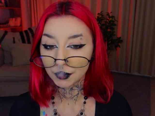 MistressMarcelline webcam