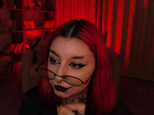 MistressMarcelline webcam