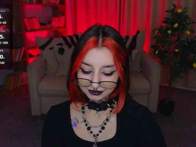 MistressMarcelline webcam
