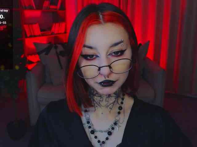 MistressMarcelline webcam