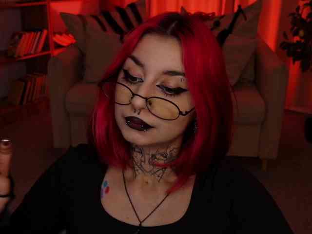 MistressMarcelline webcam