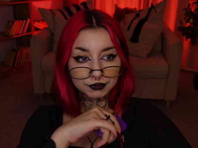 MistressMarcelline webcam