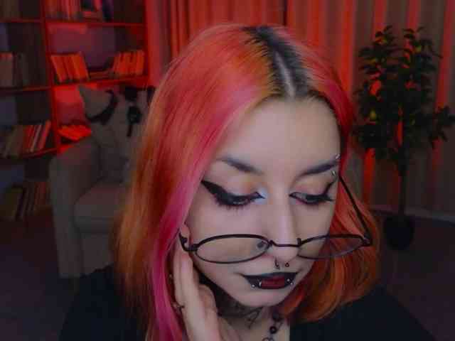 MistressMarcelline webcam