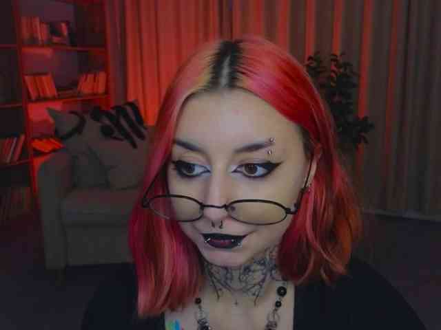 MistressMarcelline webcam