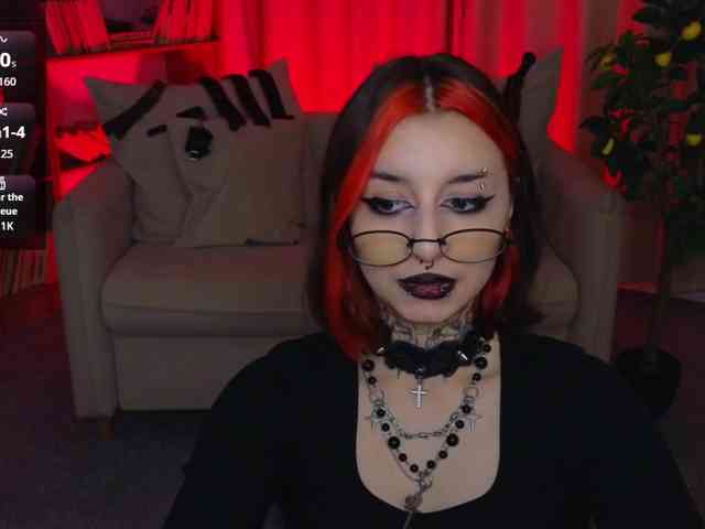 MistressMarcelline webcam