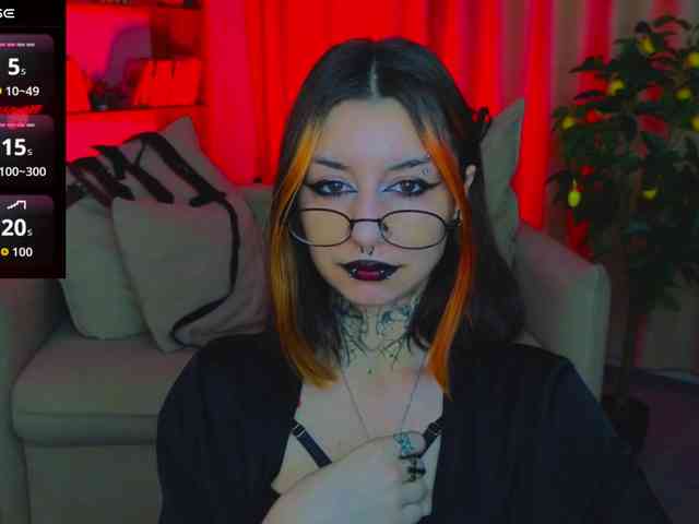 MistressMarcelline webcam