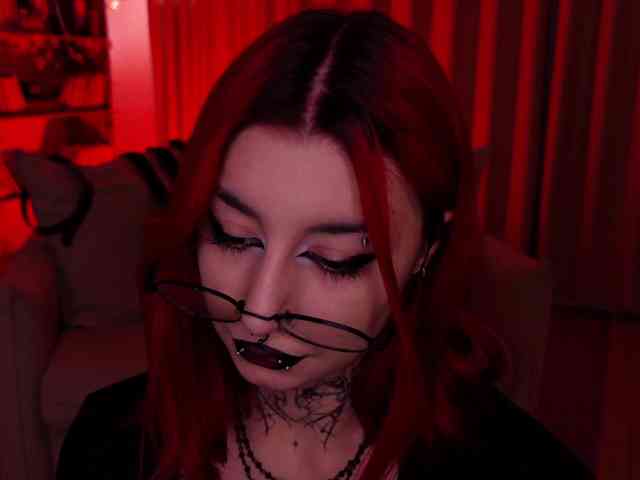 MistressMarcelline webcam