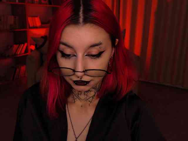 MistressMarcelline webcam