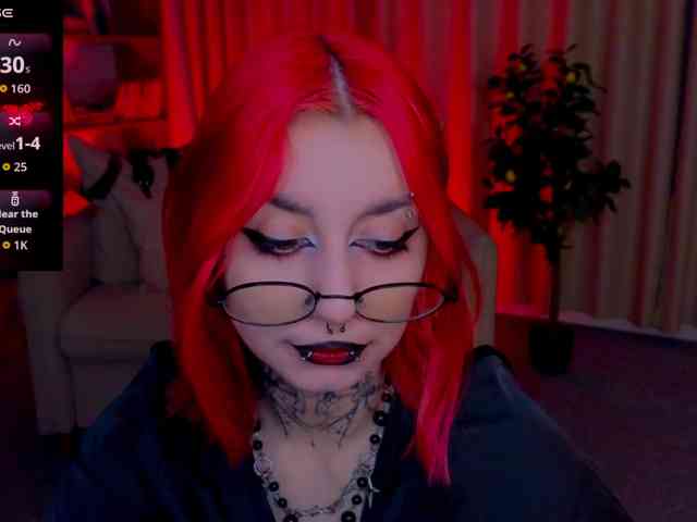 MistressMarcelline webcam