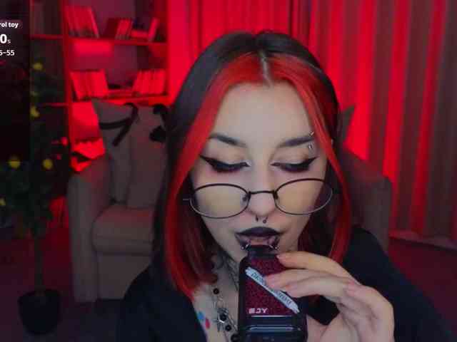 MistressMarcelline webcam