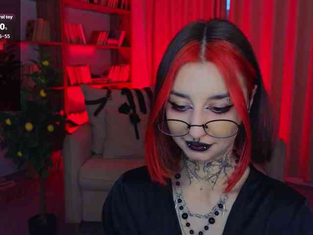 MistressMarcelline webcam