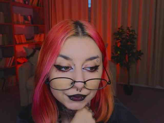 MistressMarcelline webcam