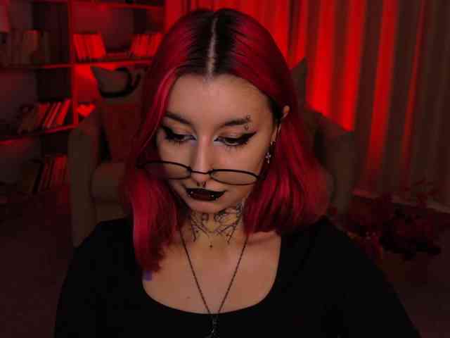 MistressMarcelline webcam