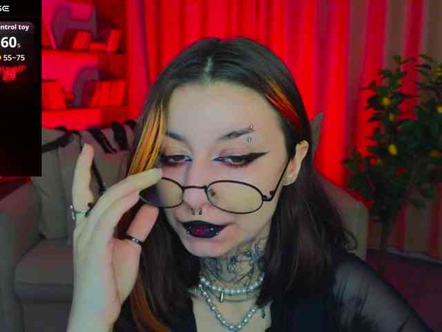 MistressMarcelline webcam