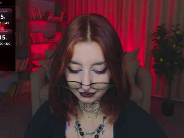 MistressMarcelline webcam