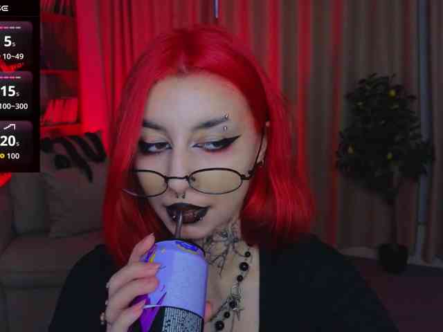 MistressMarcelline webcam
