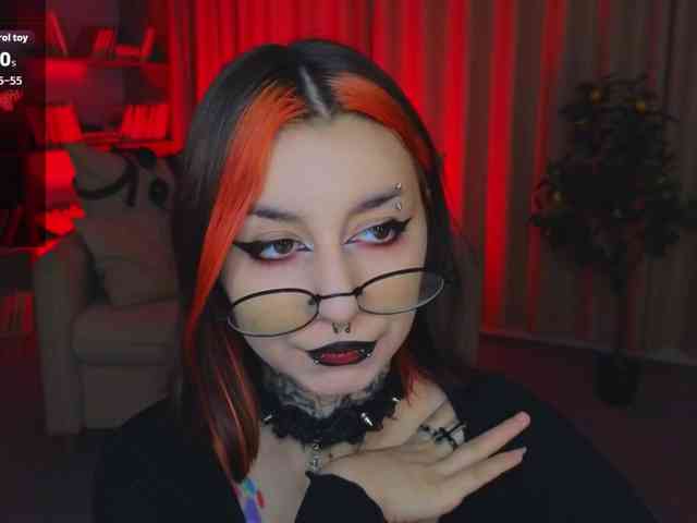 MistressMarcelline webcam