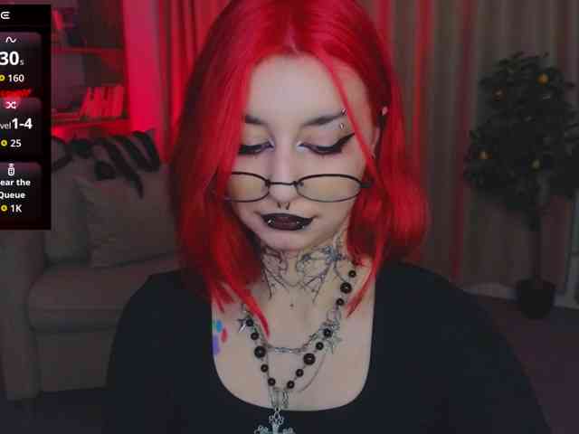 MistressMarcelline webcam