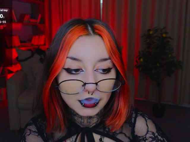 MistressMarcelline webcam