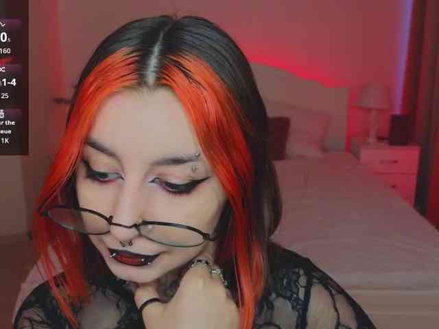 MistressMarcelline webcam