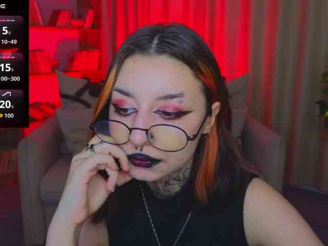 MistressMarcelline webcam