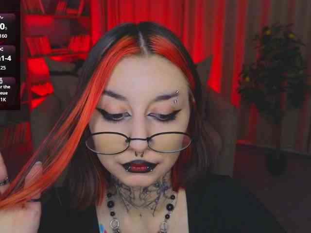 MistressMarcelline webcam