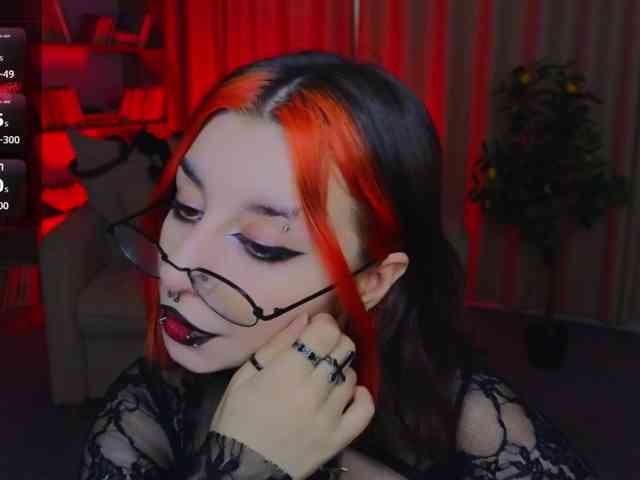 MistressMarcelline webcam