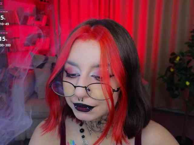 MistressMarcelline webcam