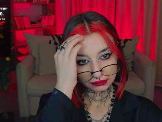 MistressMarcelline webcam