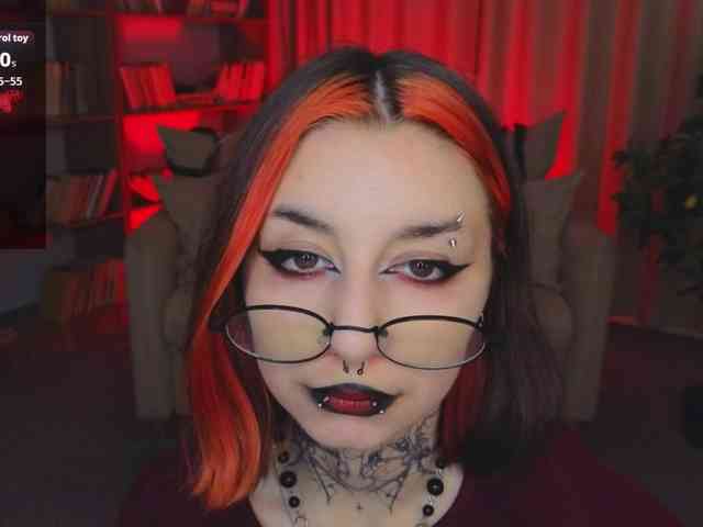 MistressMarcelline webcam