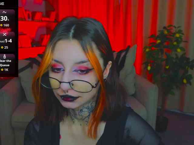 MistressMarcelline webcam