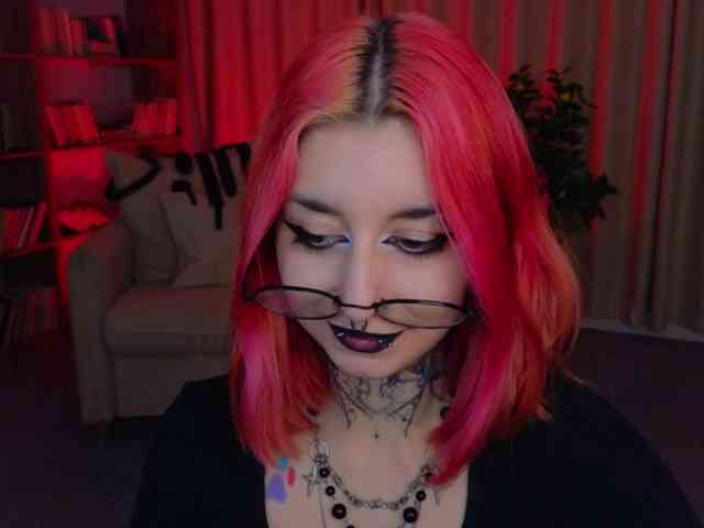 MistressMarcelline webcam