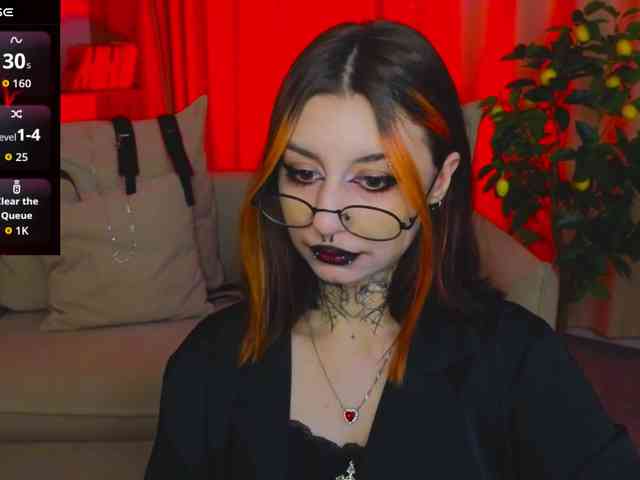 MistressMarcelline webcam