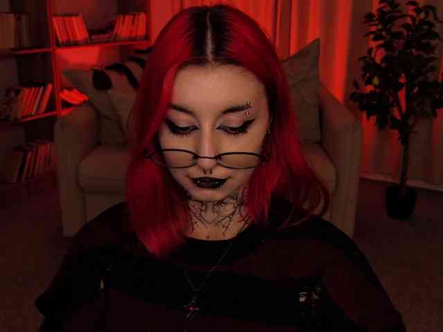 MistressMarcelline webcam