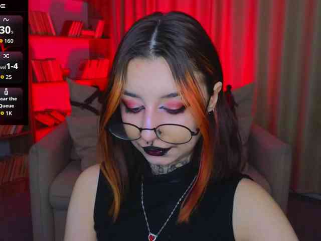 MistressMarcelline webcam