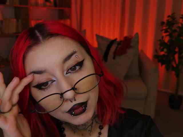 MistressMarcelline webcam