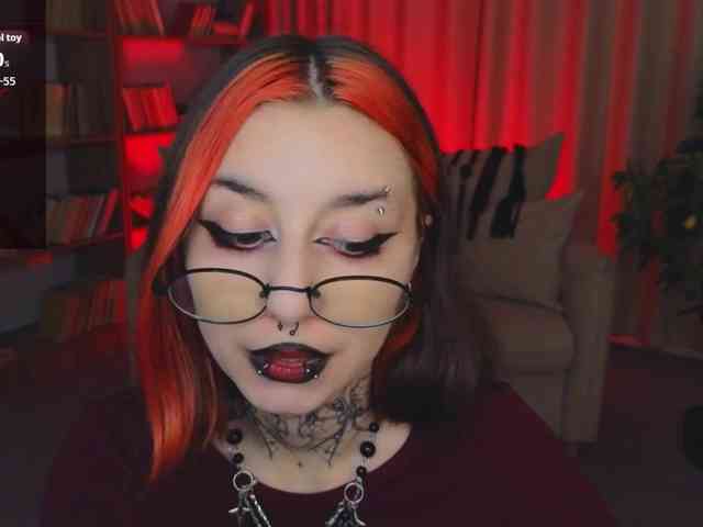 MistressMarcelline webcam